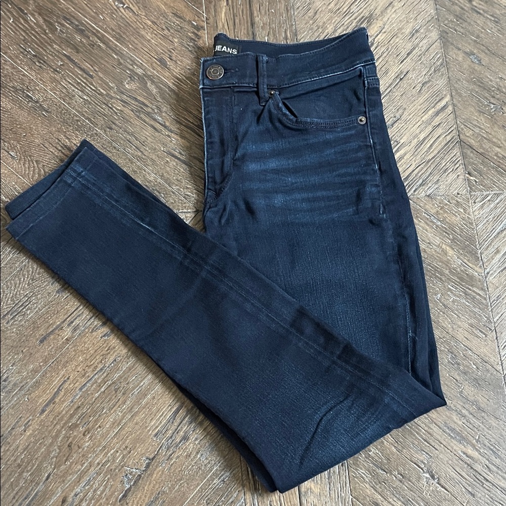 Express Women's Dark Blue Skinny Jeans Size 6